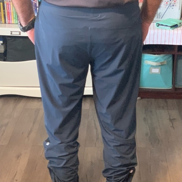 All in Motion Men’s Utility Jogger Pants - Picture 3 of 3